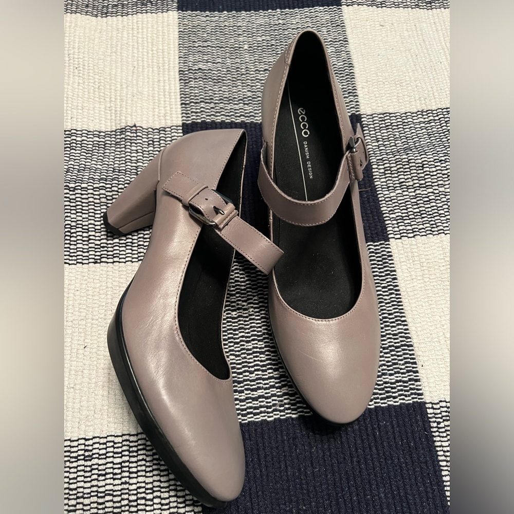 🆕 Ecco womens Shape 55 plateau Mary Jane heels - color: moon rock - size 10m